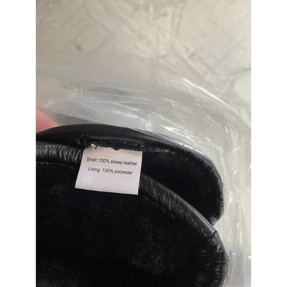 NWT Minnesota Timberwolves Chopper Mittens - Picture 7 of 8